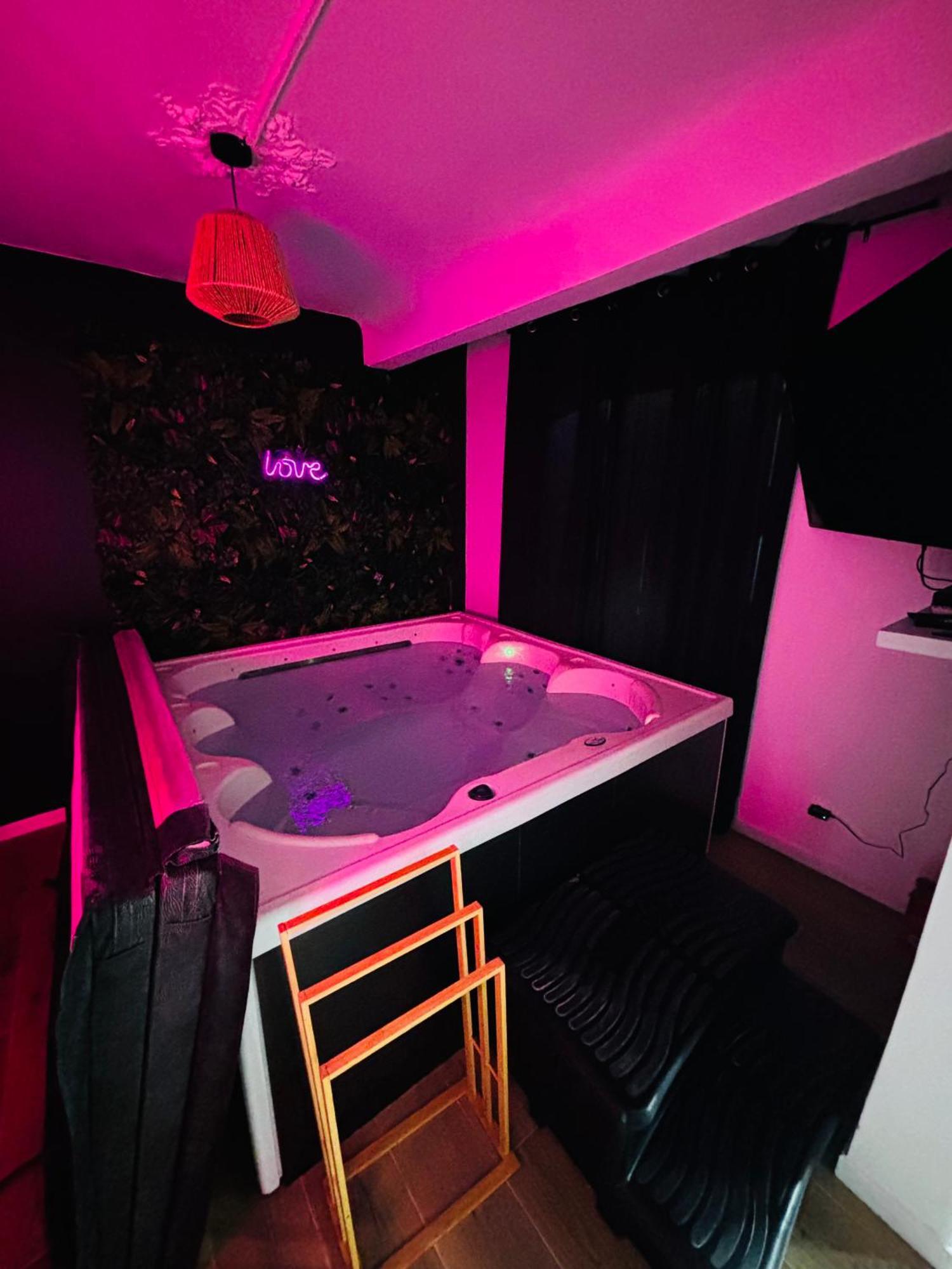 Nid'Ange Hotel Piolenc Ngoại thất bức ảnh